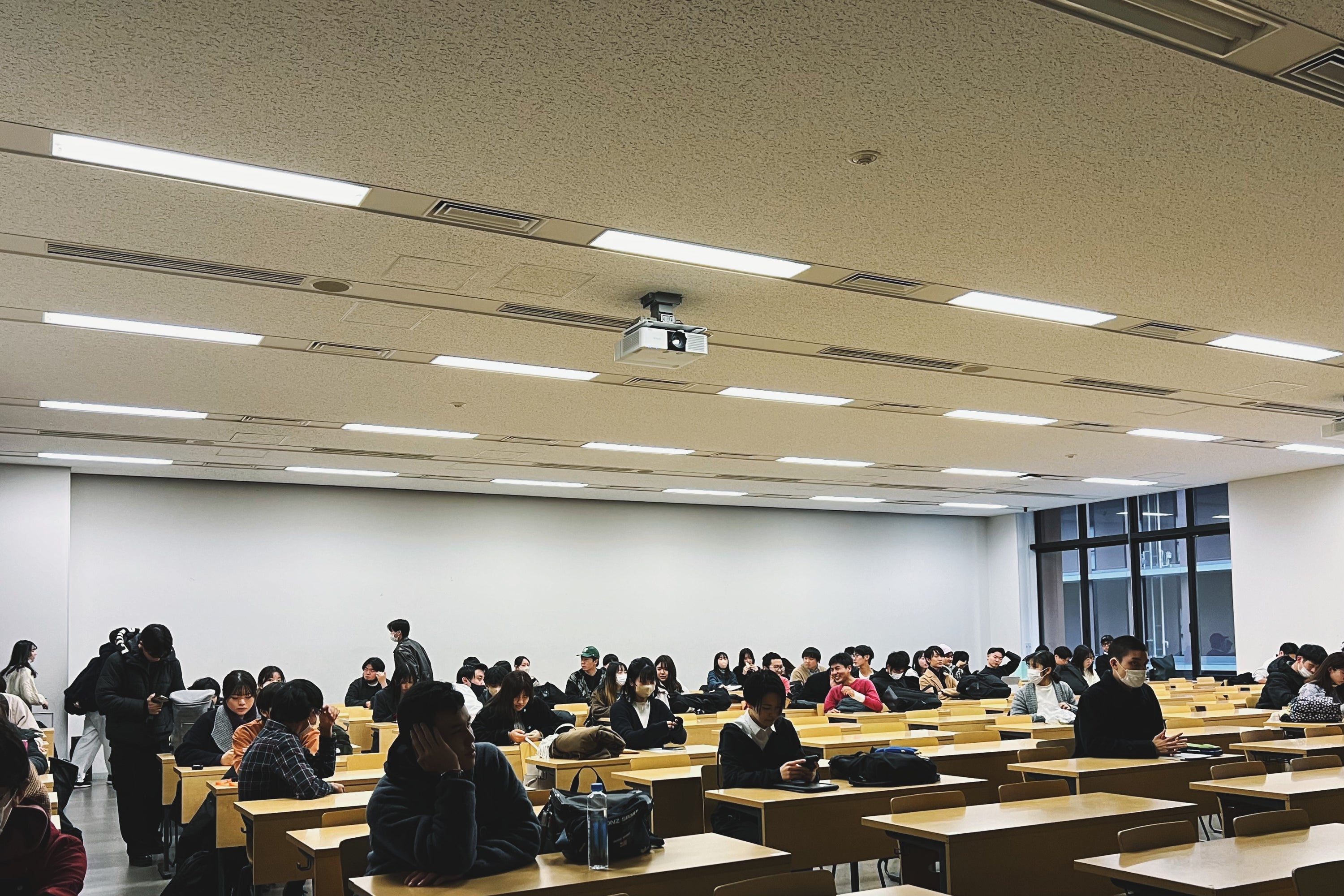 弊社代表の柳父が東京農業大学で講演を行いました。